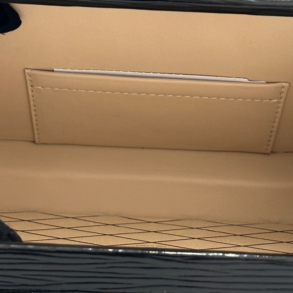 Louis Vuitton Petite Malle View 4
